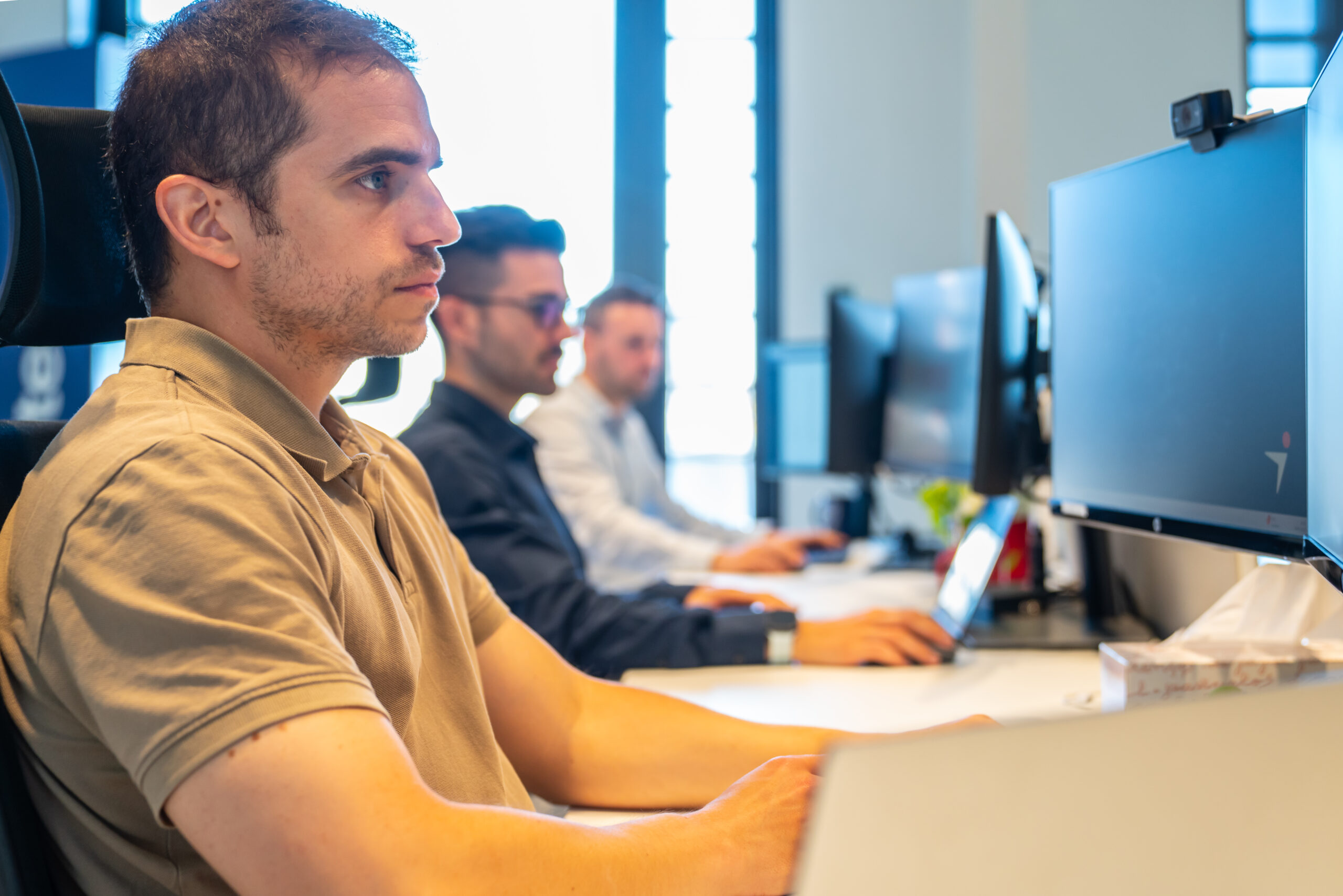 El equipo de Softeng trabajando en las oficinas de Barcelona