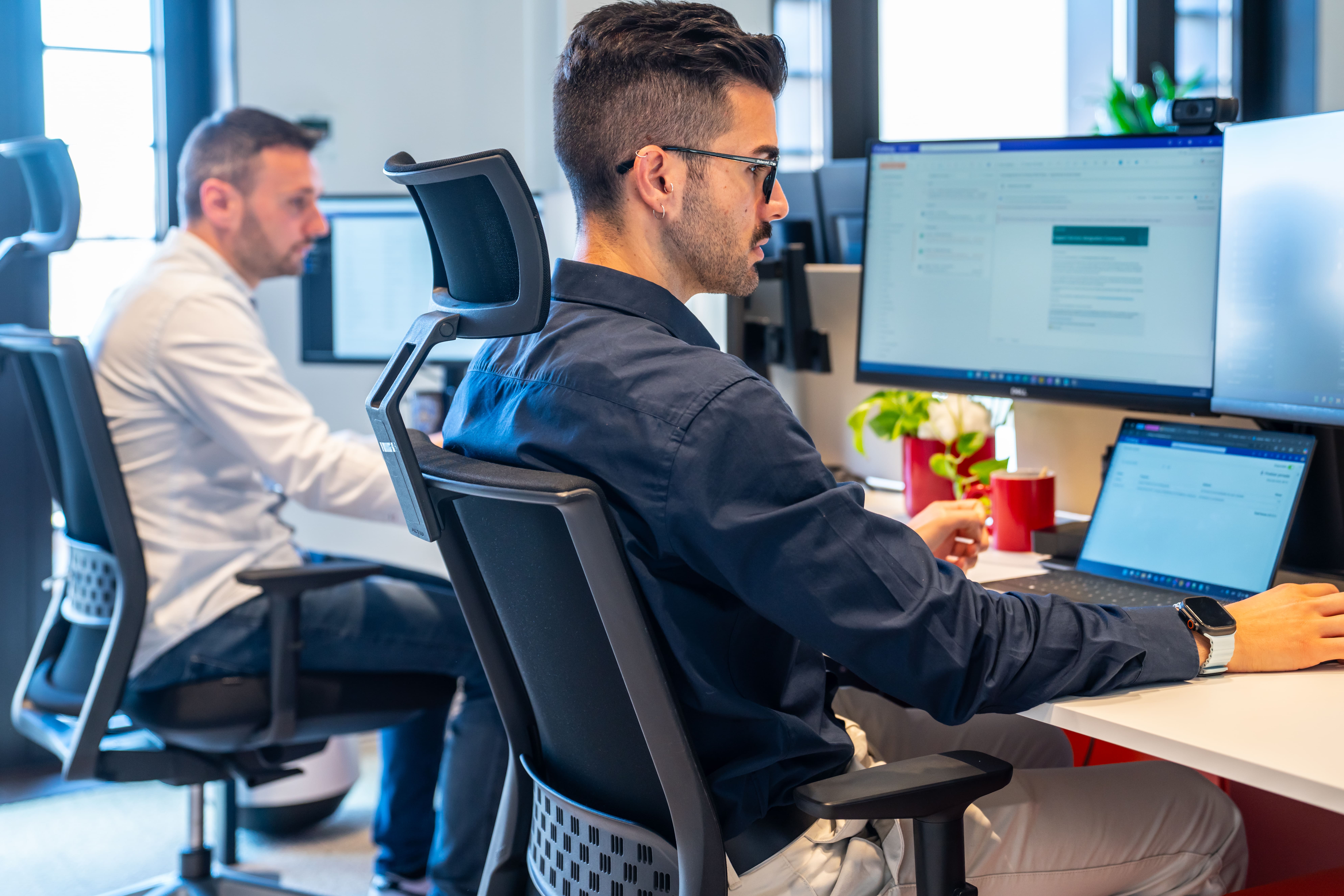 El equipo de Softeng, experto en la nube de Microsot, trabajando en las oficinas de Barcelona