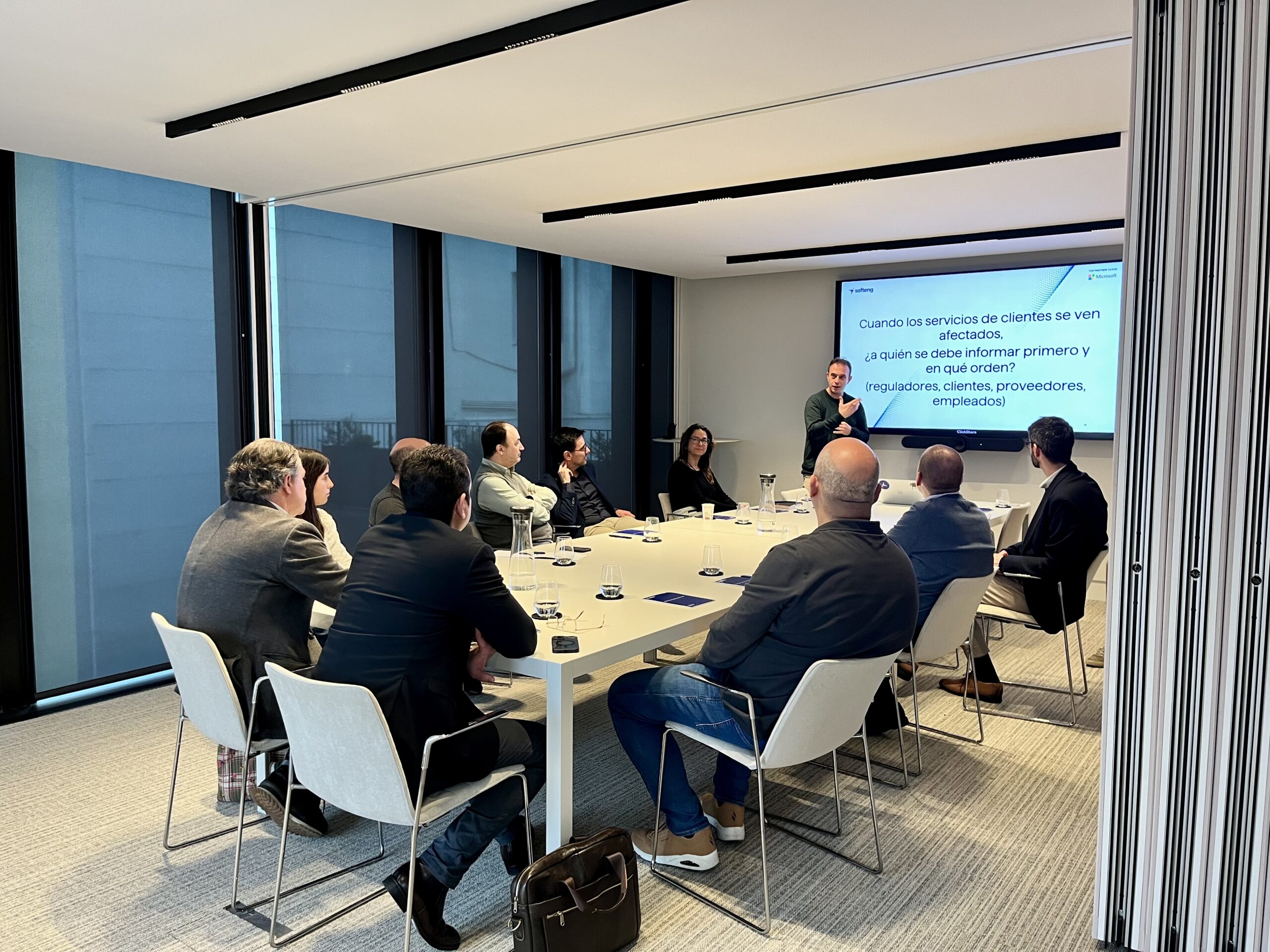 Desayuno tecnológico en Softeng Desayuno tecnológico en Softeng