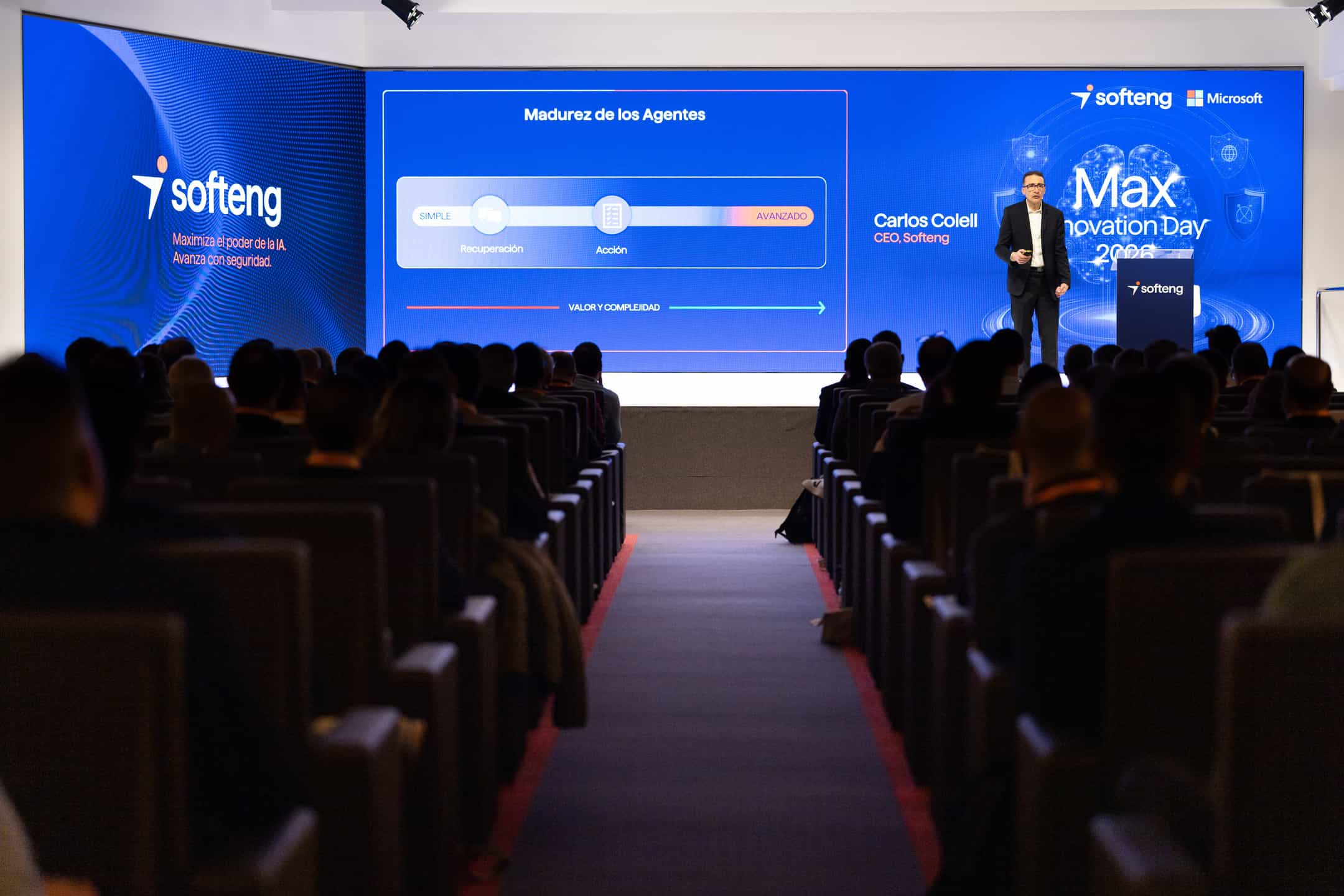 Carlos Colell, CEO de Softeng, durante su keynote en el Max Innovation Day 2026.